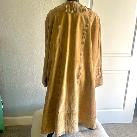 Camel color suede leather midi length western fringe jacket! - Picture 4 of 6